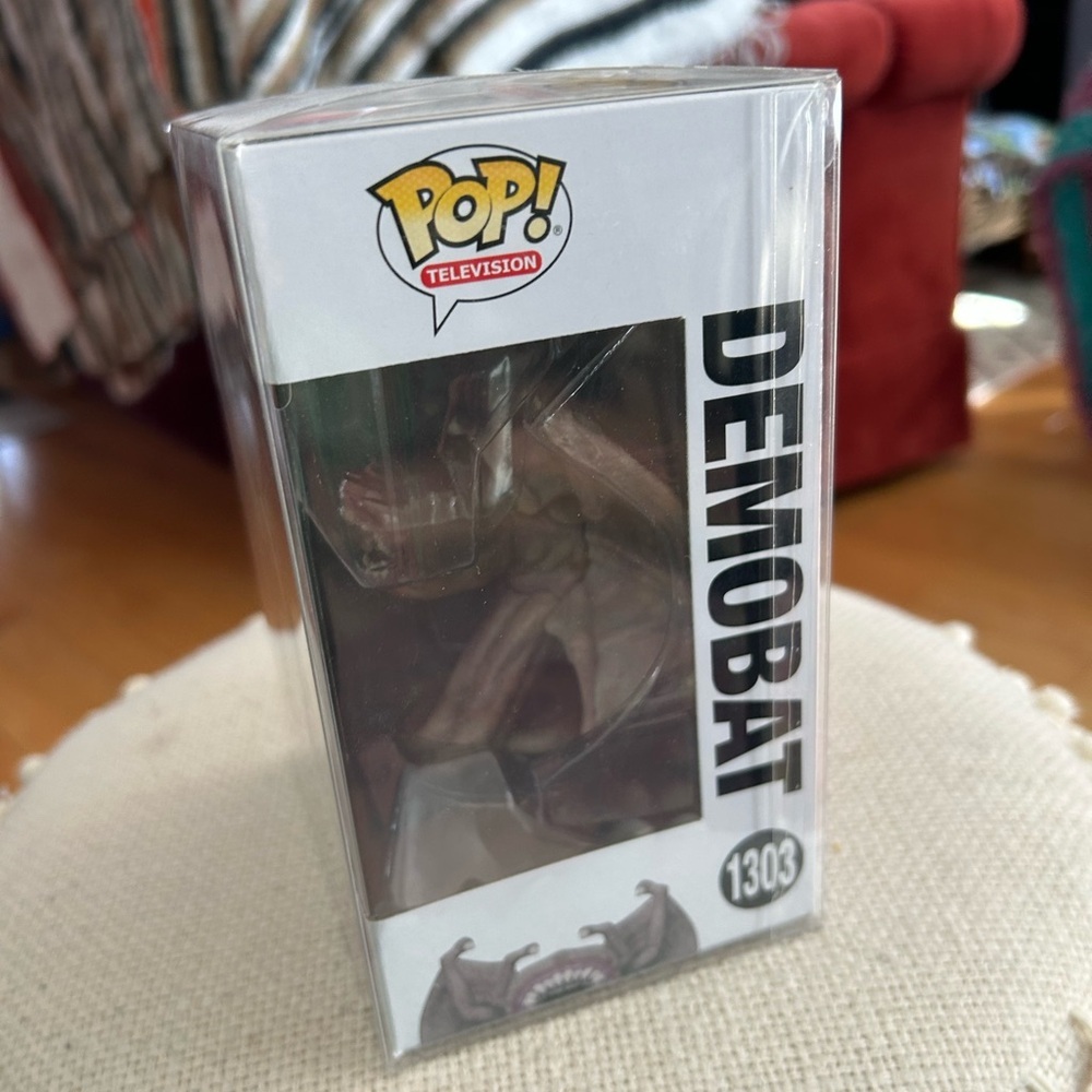 Funko Pop! Television Stranger Things Season 4 Demobat #1303 Vinyl Figure - Picture 5 of 8
